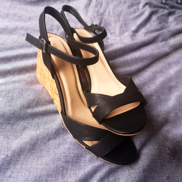 le chateau Shoes - Le Château Wedge Dress Sandals w Cork Heel Sz10